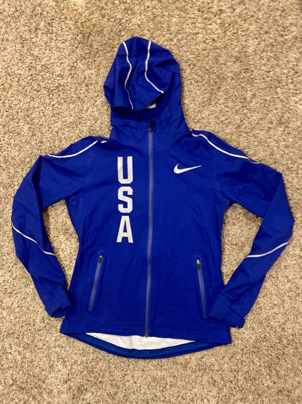 NIKE TEAM USA WOMENS HYPERSHIELD RUNNING JACKET 807361-455 NWOT